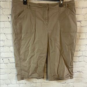 Size 18 Croft & Barrow Women's Cargo Tan Casual Shorts/Bermuda Shorts